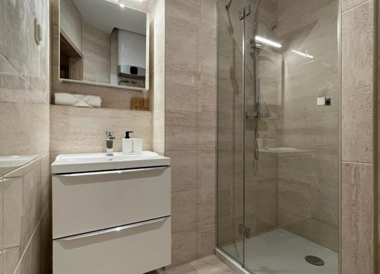 Revesen Premium Apartments Krakow 0*,  Poland